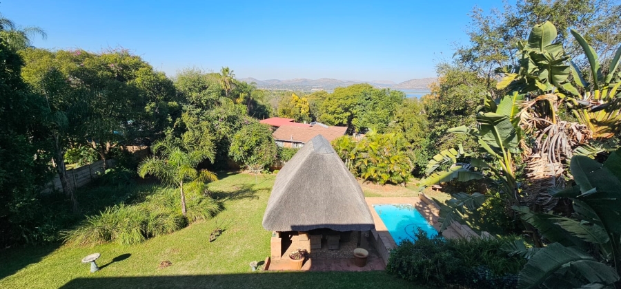 5 Bedroom Property for Sale in Schoemansville North West